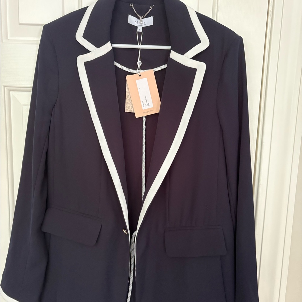 White and Blue Tailored Blazer with Notched Lapels